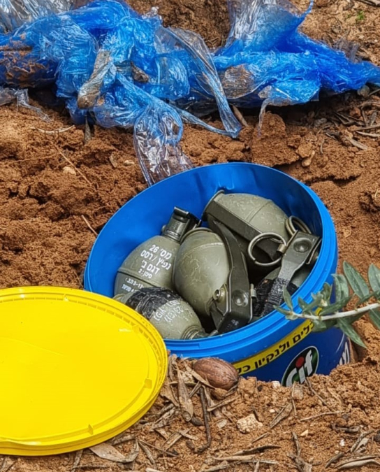 الرملة: اعتقال 17 مواطن في حملة واسعة للشرطة لحي الجواريش